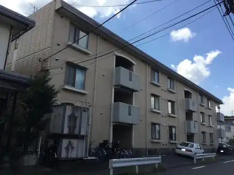 ファミール生田