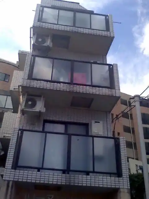 コリーヌイシハラ