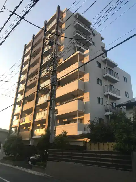 プレシス川口