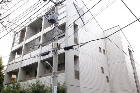 フォーフロント