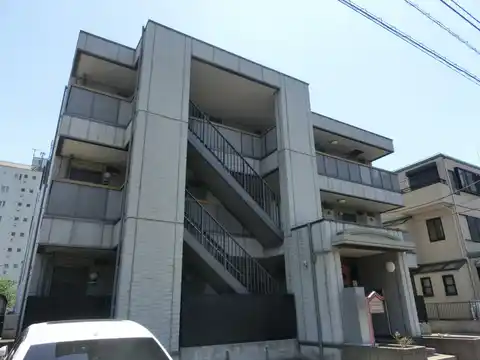 プレミール・コート