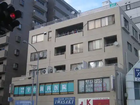 Yビル