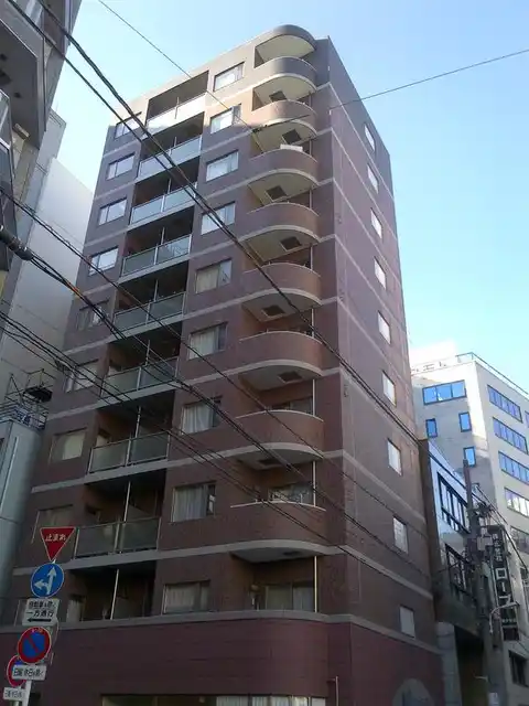 シャンブリーズ三越前