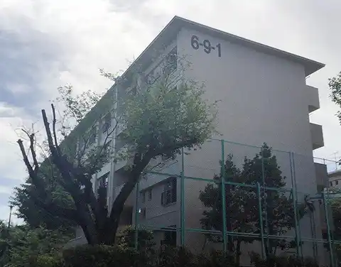 鶴川6丁目団地6-9-1