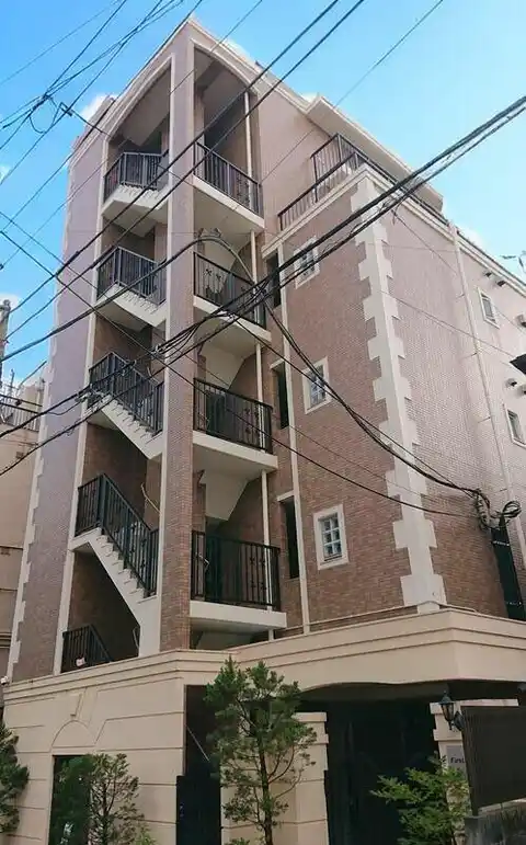ファーストフィールド