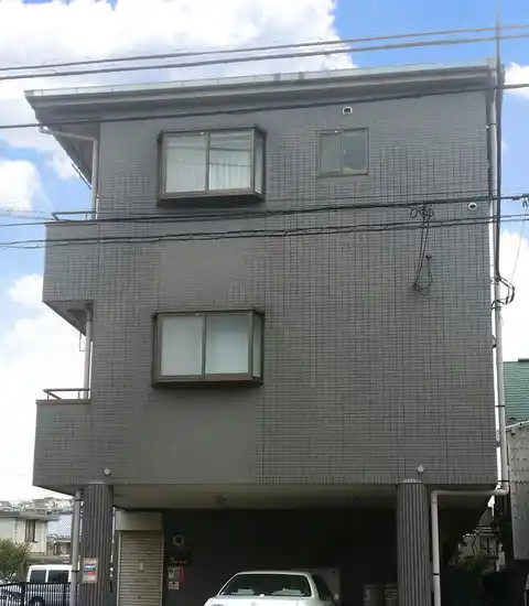 ファミール鈴木