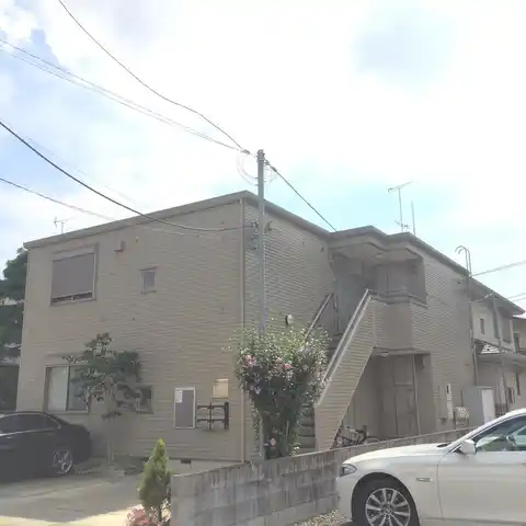 イーストウイング
