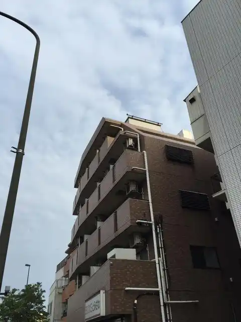 クレセントトミザワ
