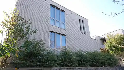 スリジェ E
