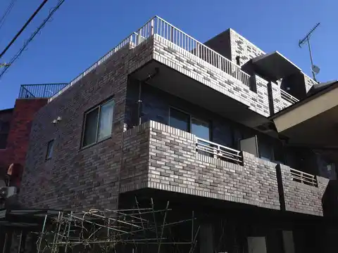 MYCRIB J.M.Y