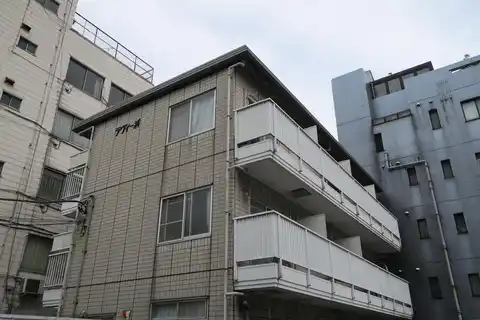 ラヴィー浜
