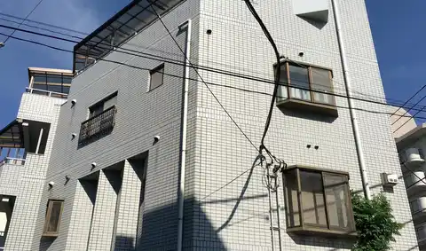 メゾン秋山