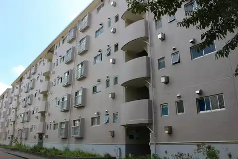 下瀬谷団地4号棟