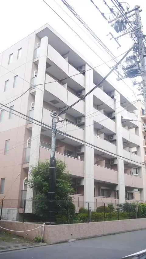 エモシオン国立