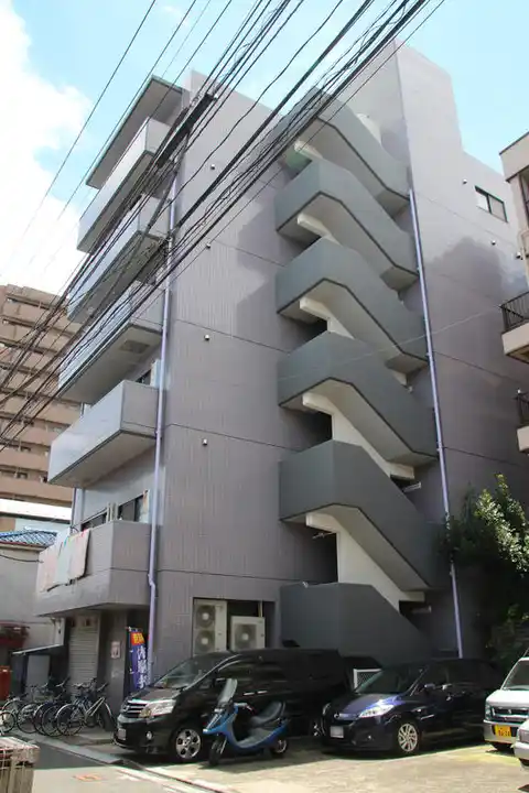 アヴァンセーヌ仲谷