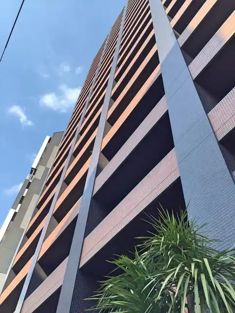 ラ・プラースウエスト
