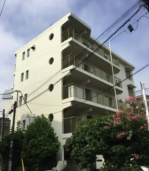 ホワイトアーク