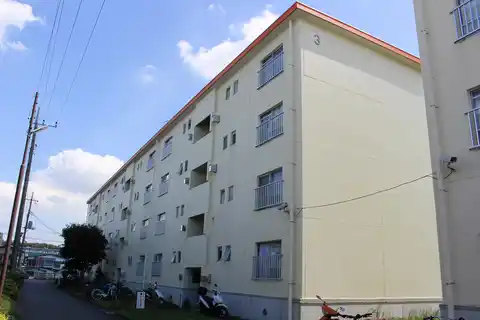 阿久和団地3号棟