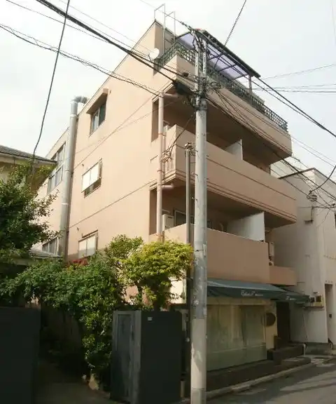 クレセント坂下