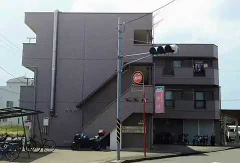 スリーフラット228