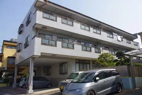 エミナンスヨシダ