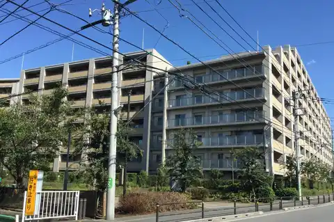 グローブスクエア