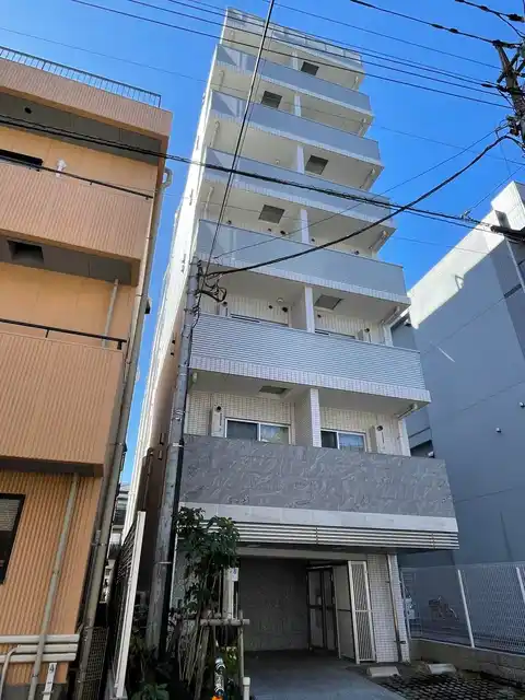 ベルグレードKS TRE