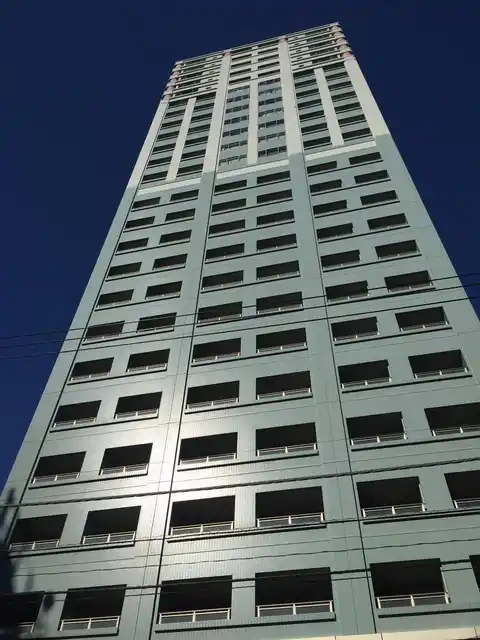 ルネ新宿御苑タワー