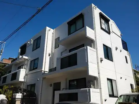 ビラ・ルピナス