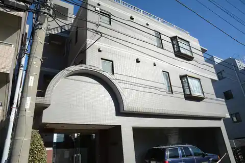 アパートメント カヤ