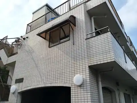 ウエストマンション