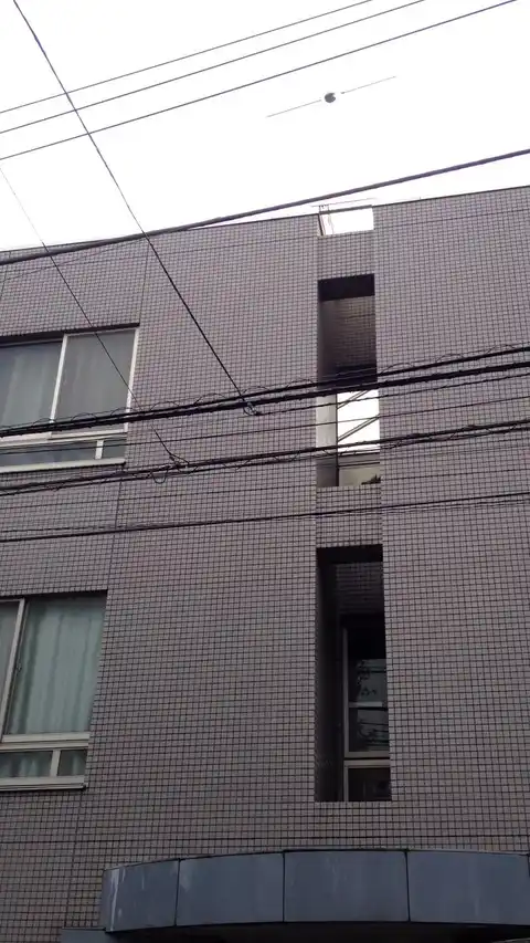 SquareHouse