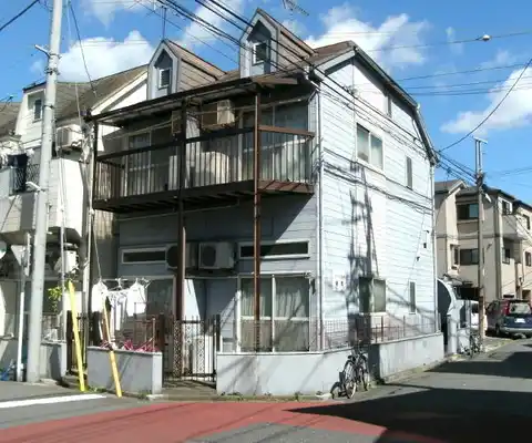 ホワイトシティー境町