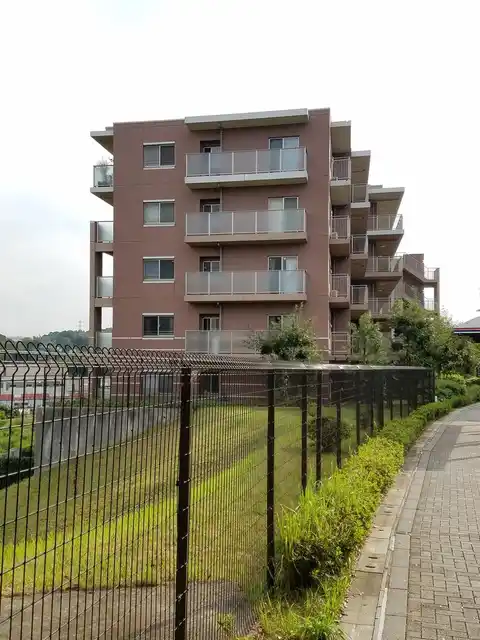 クレヴィア若葉台パークナード六番館