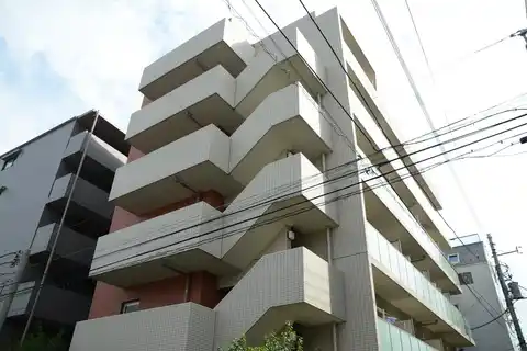 ラウレル