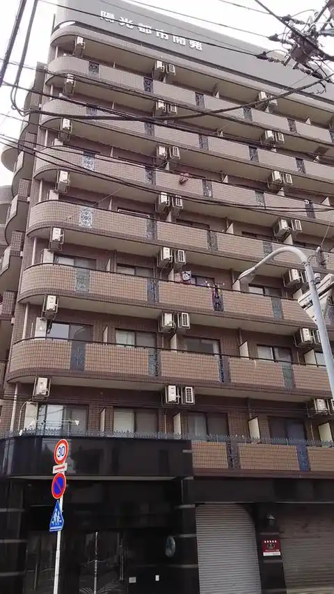 グリフィン横浜・メディオ