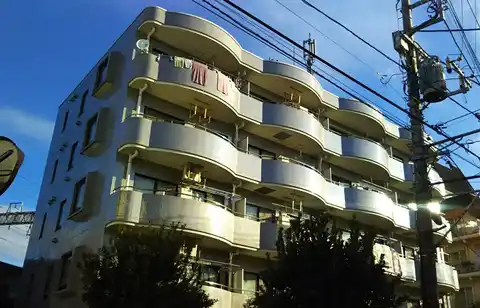トライアングルマンション