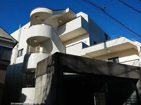 メゾン万里下北沢