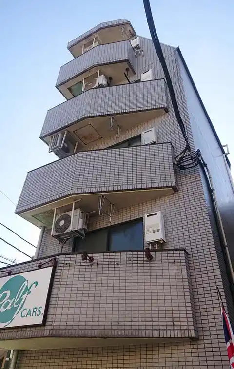 AXIS