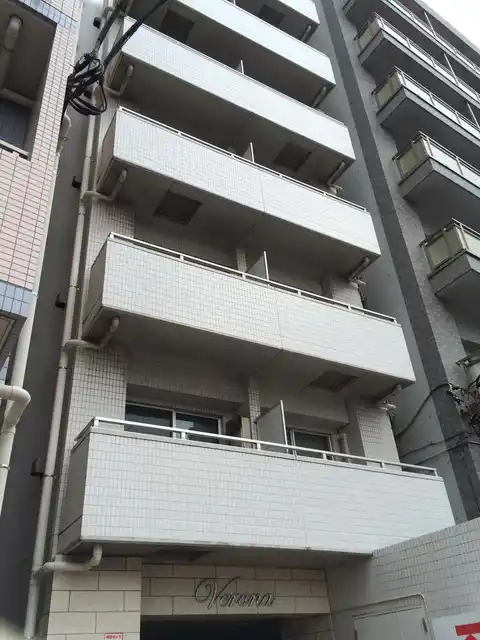ヴェローナ空港西Lusso