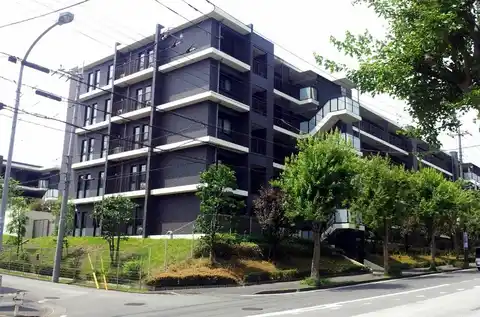 ドレッセあざみ野ガーデンズ