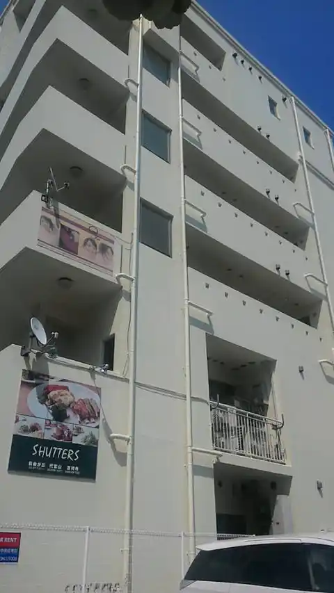K&M BUILDING