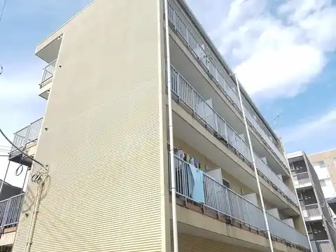 レオパレス楠