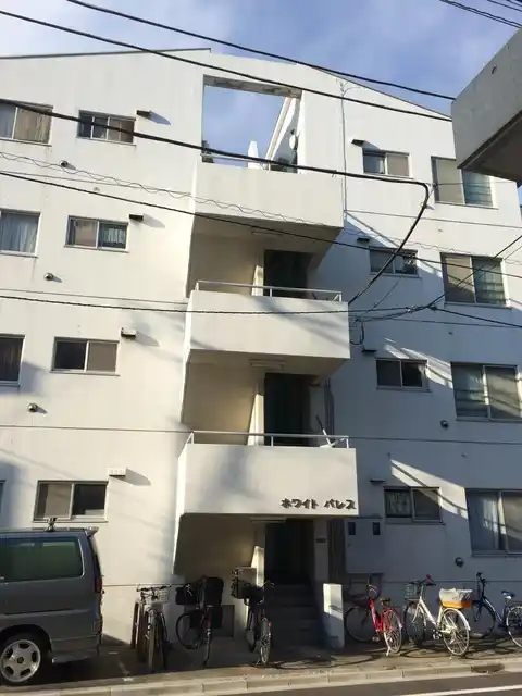 ホワイトパレス