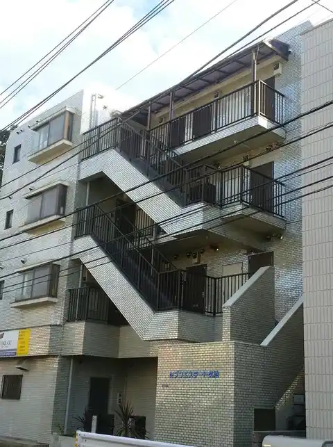 セブンエステート久地