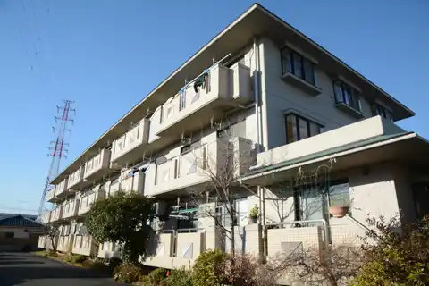 ガーデンハイツ小沢