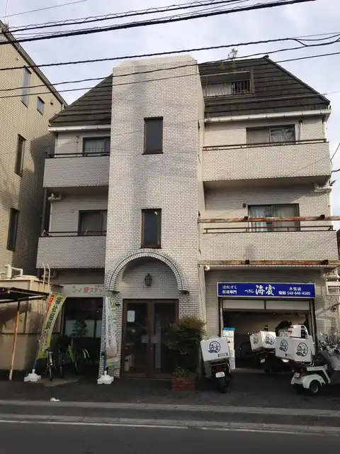 スリーアイビル