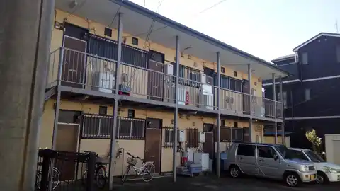 篠崎荘