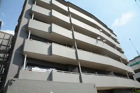海岸通り・ファミーユ
