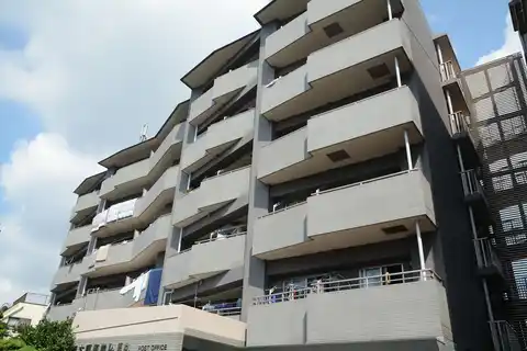 海岸通り・ファミーユII